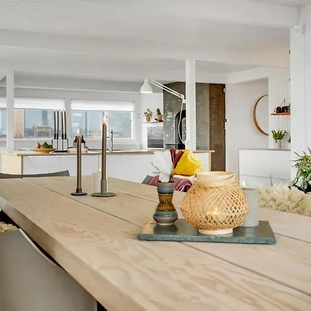 3 Bedroom Stunning In Σπίτι διακοπών Sjolund