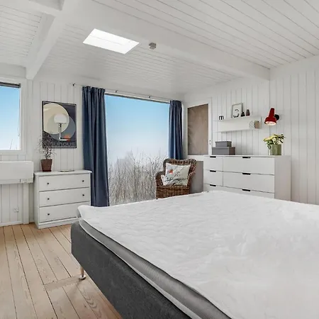 3 Bedroom Stunning In *