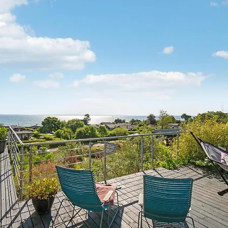 3 Bedroom Stunning In * Sjolund