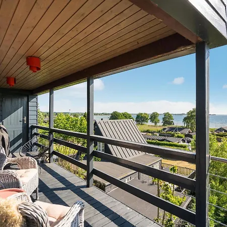 3 Bedroom Stunning In * Sjølund