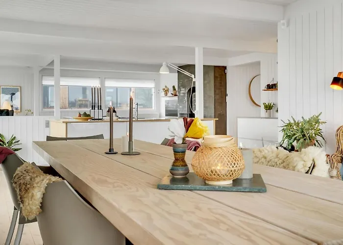 3 Bedroom Stunning In Casa de Férias Sjolund