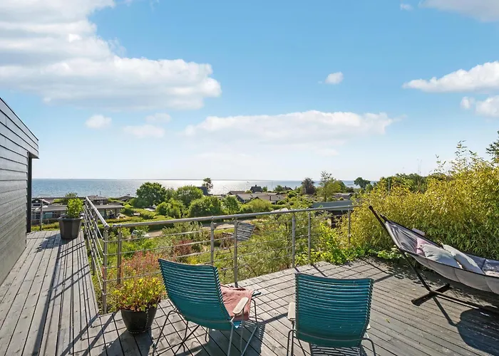 3 Bedroom Stunning In * Sjolund